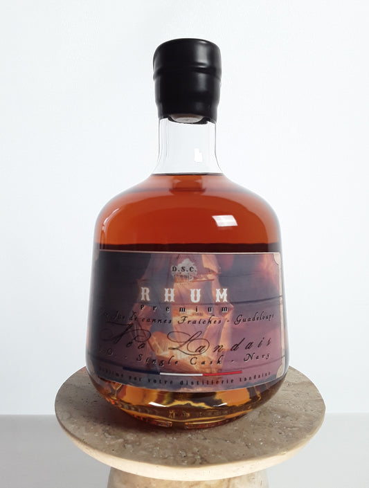 Rhum VO de Guadeloupe - Version Navy 57° - Néo Landais - Pur jus de canne frais